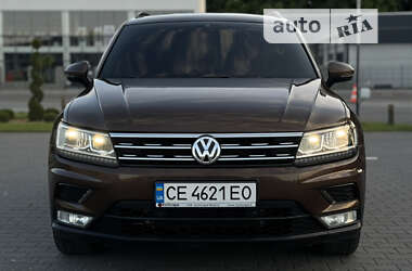 Внедорожник / Кроссовер Volkswagen Tiguan 2017 в Черновцах