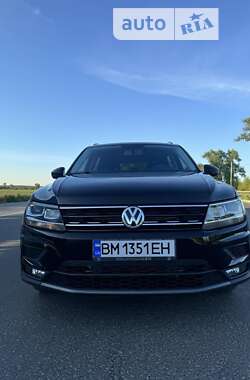 Позашляховик / Кросовер Volkswagen Tiguan 2017 в 