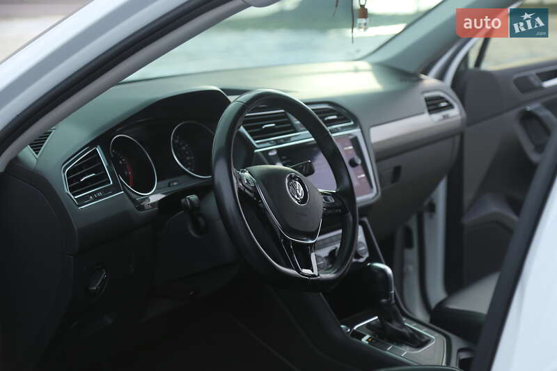 Внедорожник / Кроссовер Volkswagen Tiguan 2017 в Хмельницком фото 16 Внедорожник / Кроссовер Volkswagen Tiguan 2017 в Хмельницком