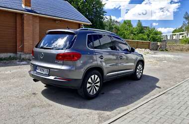 Внедорожник / Кроссовер Volkswagen Tiguan 2015 в Ивано-Франковске