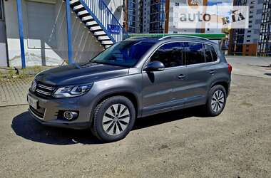 Внедорожник / Кроссовер Volkswagen Tiguan 2015 в Ивано-Франковске