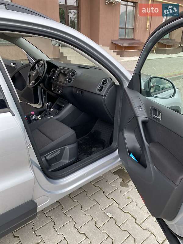 Внедорожник / Кроссовер Volkswagen Tiguan 2017 в Надворной