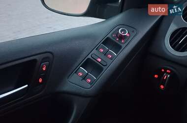 Внедорожник / Кроссовер Volkswagen Tiguan 2011 в 