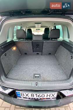Внедорожник / Кроссовер Volkswagen Tiguan 2011 в 