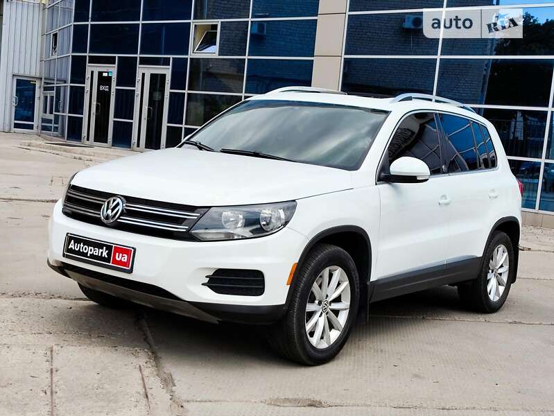 Позашляховик / Кросовер Volkswagen Tiguan 2016 в Харкові