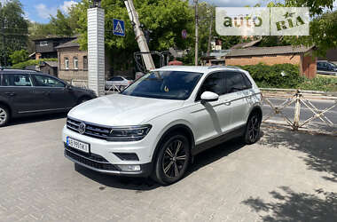 Позашляховик / Кросовер Volkswagen Tiguan 2017 в Вінниці