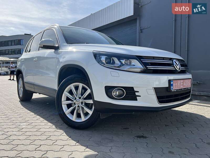 Внедорожник / Кроссовер Volkswagen Tiguan 2015 в Луцке