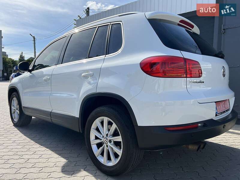 Внедорожник / Кроссовер Volkswagen Tiguan 2015 в Луцке