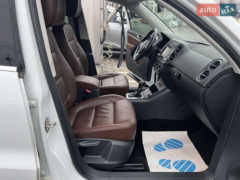 Внедорожник / Кроссовер Volkswagen Tiguan 2015 в Луцке