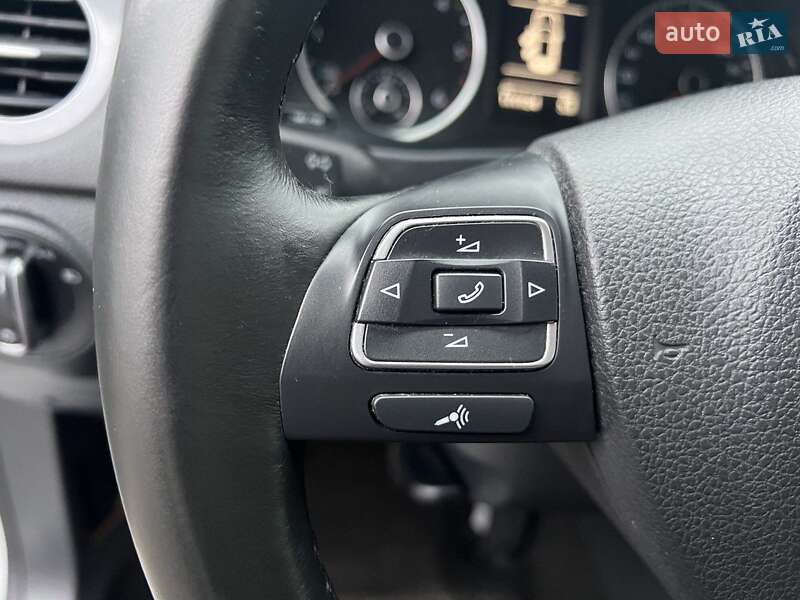Внедорожник / Кроссовер Volkswagen Tiguan 2015 в Луцке