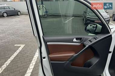 Внедорожник / Кроссовер Volkswagen Tiguan 2015 в Луцке