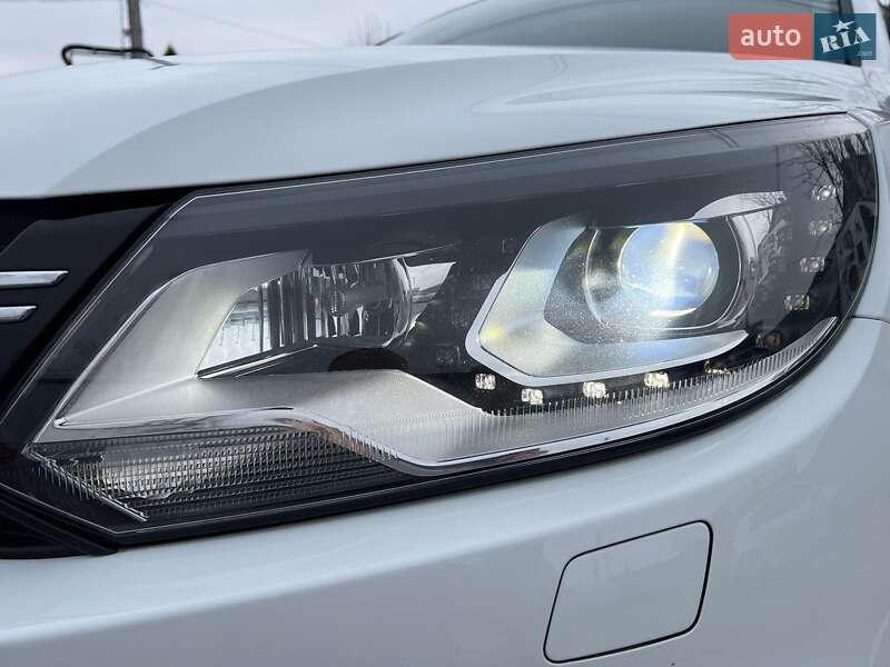 Внедорожник / Кроссовер Volkswagen Tiguan 2015 в Луцке