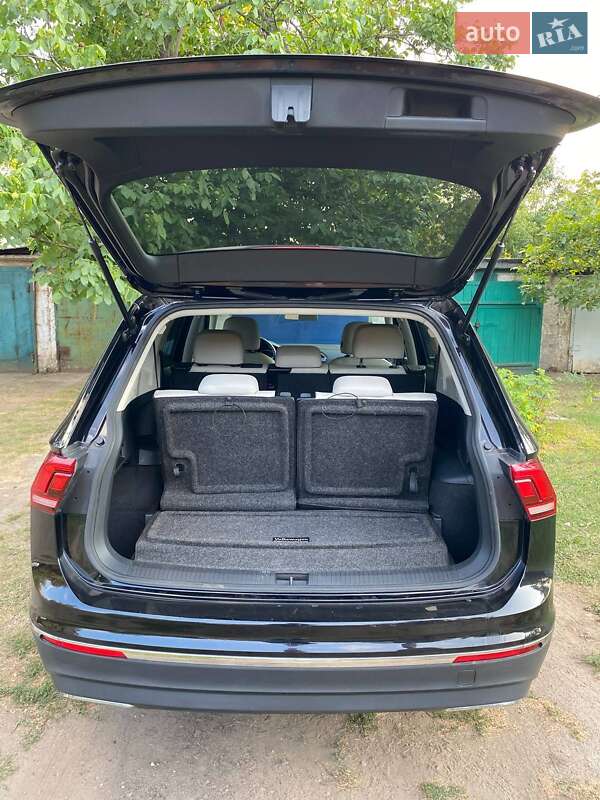 Внедорожник / Кроссовер Volkswagen Tiguan 2017 в Киеве