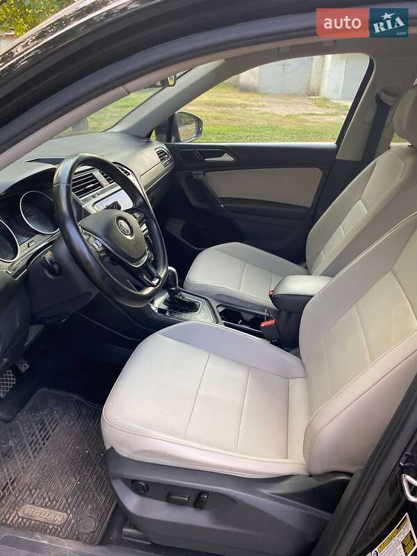 Внедорожник / Кроссовер Volkswagen Tiguan 2017 в Киеве