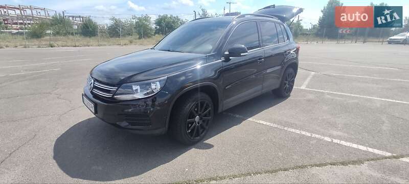 Позашляховик / Кросовер Volkswagen Tiguan 2017 в Києві