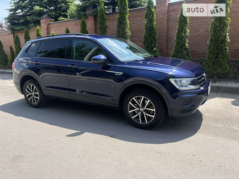 Позашляховик / Кросовер Volkswagen Tiguan 2021 в Львові