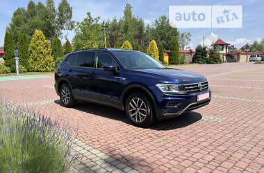 Позашляховик / Кросовер Volkswagen Tiguan 2021 в Львові