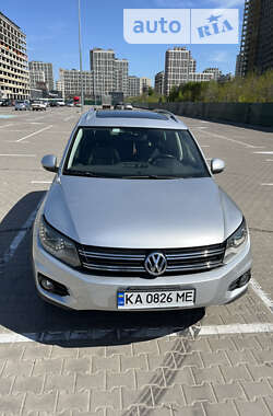 Внедорожник / Кроссовер Volkswagen Tiguan 2013 в Буче