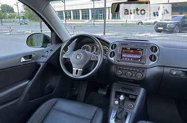 Позашляховик / Кросовер Volkswagen Tiguan 2016 в Дніпрі