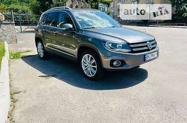 Внедорожник / Кроссовер Volkswagen Tiguan 2014 в Ровно