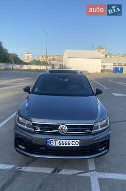 Внедорожник / Кроссовер Volkswagen Tiguan 2019 в Одессе