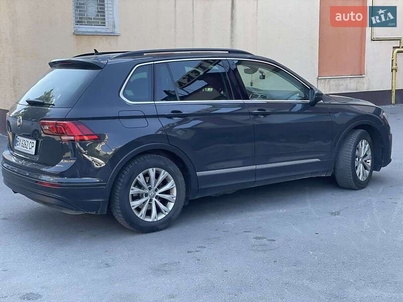 Внедорожник / Кроссовер Volkswagen Tiguan 2018 в Теофиполе