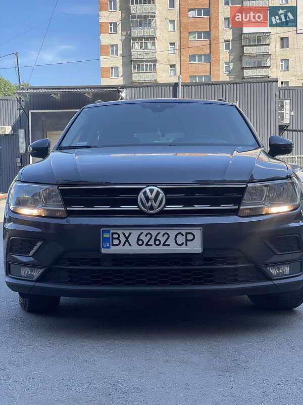 Внедорожник / Кроссовер Volkswagen Tiguan 2018 в Теофиполе