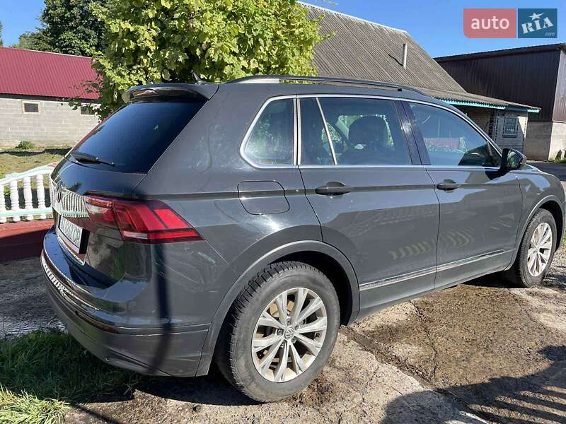 Внедорожник / Кроссовер Volkswagen Tiguan 2018 в Теофиполе