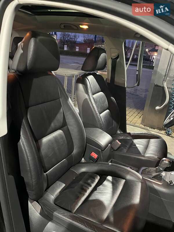 Внедорожник / Кроссовер Volkswagen Tiguan 2016 в Мукачево