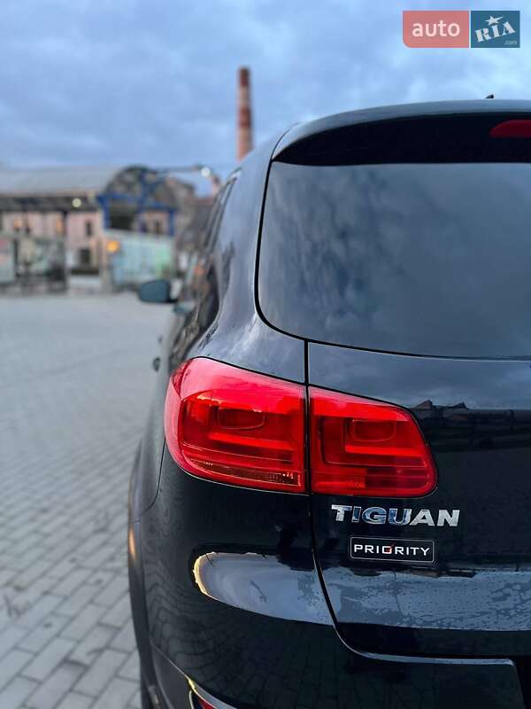 Внедорожник / Кроссовер Volkswagen Tiguan 2016 в Мукачево