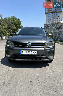 Внедорожник / Кроссовер Volkswagen Tiguan 2017 в Днепре