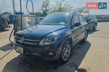 Внедорожник / Кроссовер Volkswagen Tiguan 2015 в Черновцах