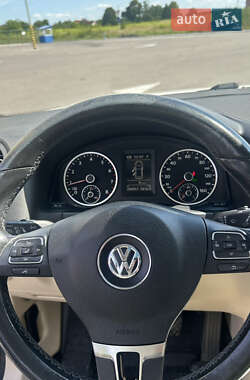Внедорожник / Кроссовер Volkswagen Tiguan 2012 в 