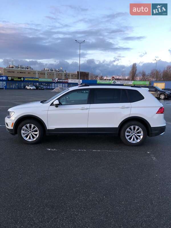 Внедорожник / Кроссовер Volkswagen Tiguan 2020 в Киеве