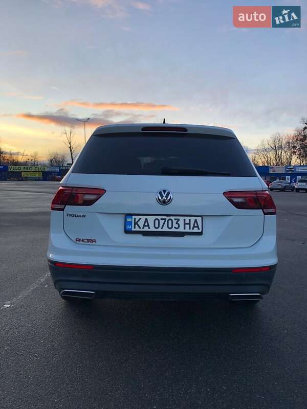 Внедорожник / Кроссовер Volkswagen Tiguan 2020 в Киеве