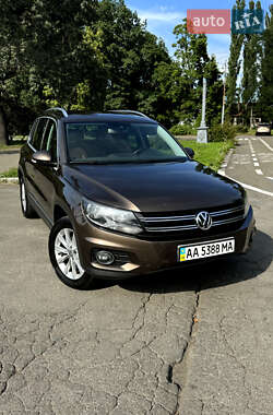 Внедорожник / Кроссовер Volkswagen Tiguan 2011 в Киеве