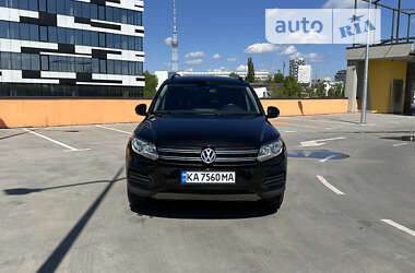 Внедорожник / Кроссовер Volkswagen Tiguan 2016 в Киеве