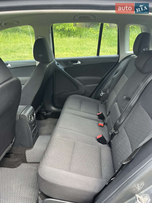 Внедорожник / Кроссовер Volkswagen Tiguan 2014 в Полтаве