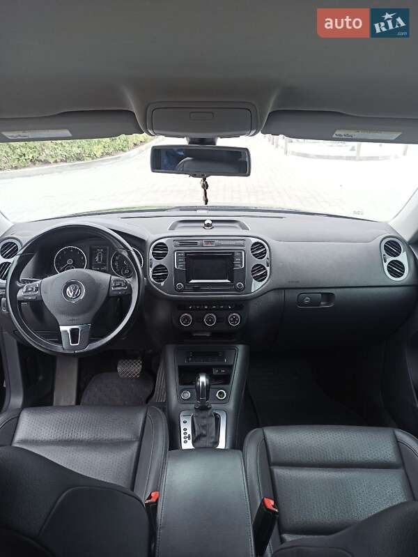 Позашляховик / Кросовер Volkswagen Tiguan 2016 в Хмельницькому