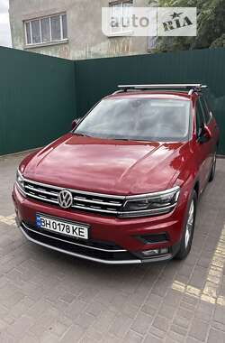 Позашляховик / Кросовер Volkswagen Tiguan 2019 в Одесі