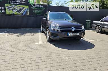 Позашляховик / Кросовер Volkswagen Tiguan 2016 в Одесі