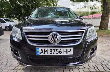 Внедорожник / Кроссовер Volkswagen Tiguan 2009 в Бердичеве