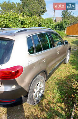 Внедорожник / Кроссовер Volkswagen Tiguan 2011 в 
