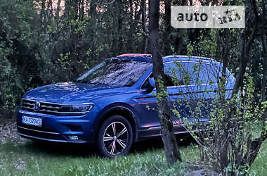 Внедорожник / Кроссовер Volkswagen Tiguan 2017 в Киеве