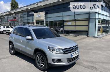 Внедорожник / Кроссовер Volkswagen Tiguan 2012 в Одессе