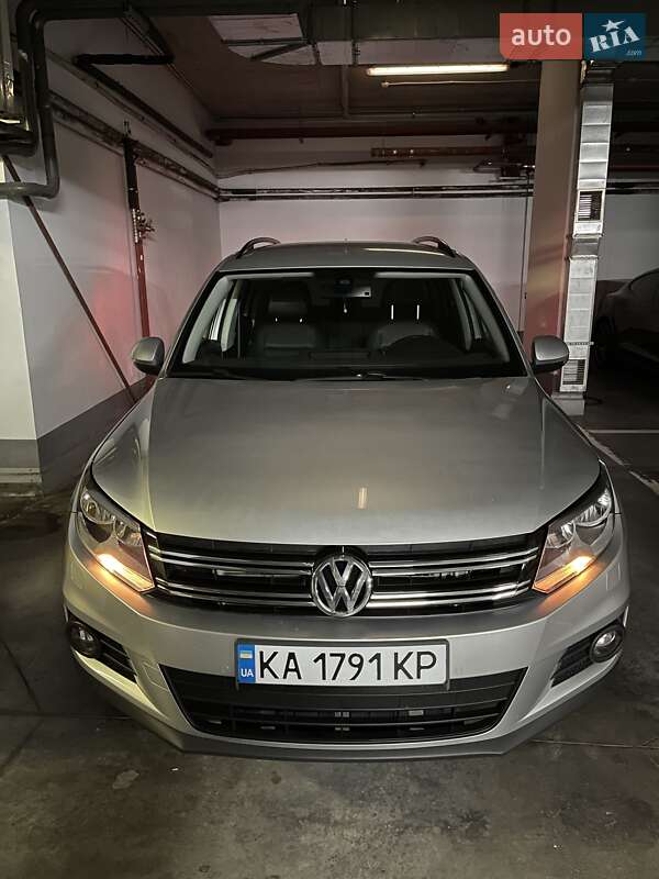 Внедорожник / Кроссовер Volkswagen Tiguan 2015 в Киеве