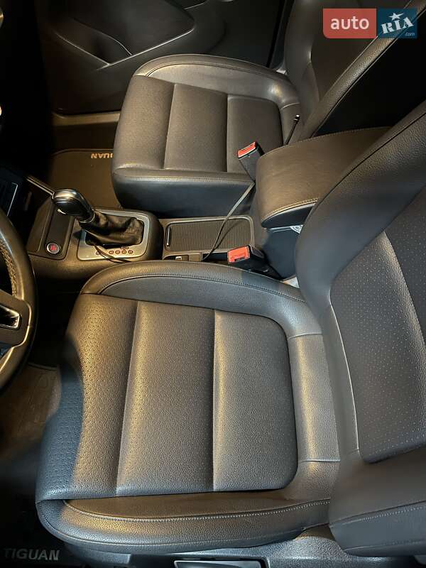 Внедорожник / Кроссовер Volkswagen Tiguan 2015 в Киеве