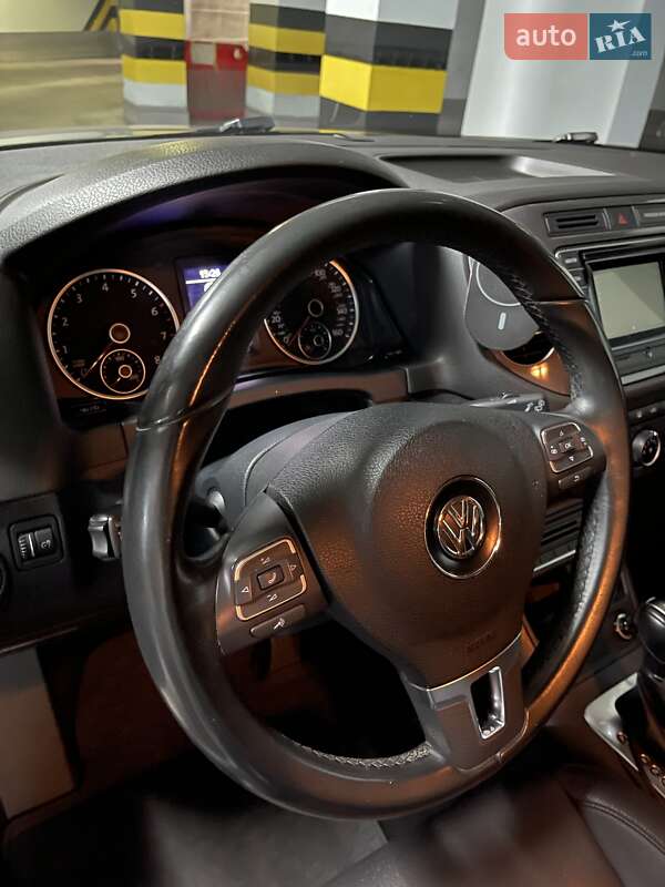 Внедорожник / Кроссовер Volkswagen Tiguan 2015 в Киеве