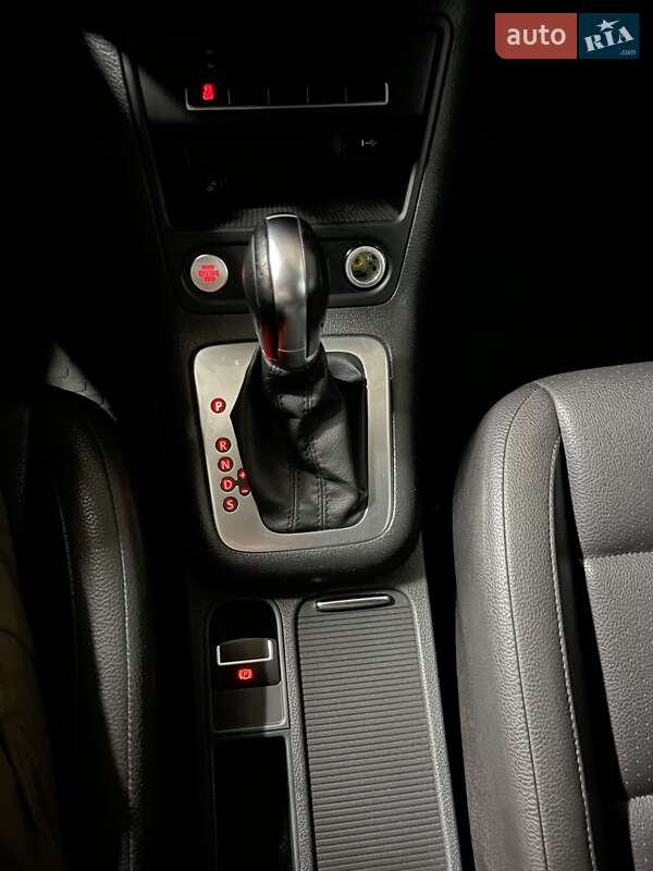 Внедорожник / Кроссовер Volkswagen Tiguan 2015 в Киеве