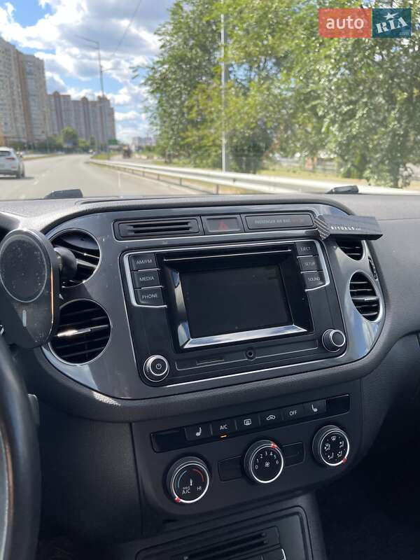 Внедорожник / Кроссовер Volkswagen Tiguan 2015 в Киеве